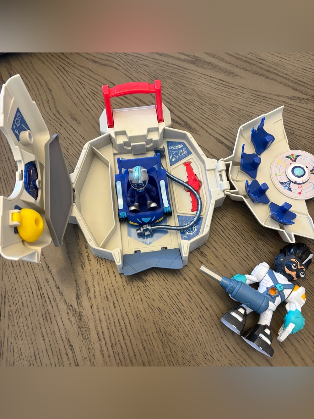 PJ Mask Vehicle Playset with Figure